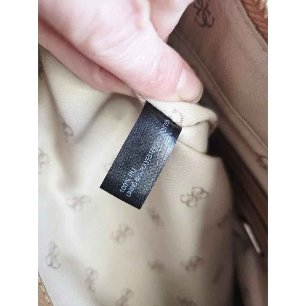 Guess Albury Shopper Charm Tote Brown Shoulder Bag‎ Faux Leather Large